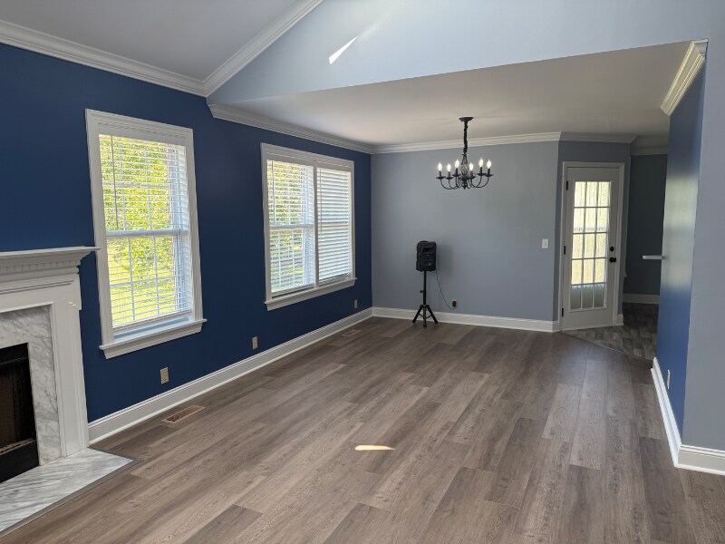 Building Photo - 205 Queens Ln Ct
