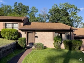 Building Photo - MRM Highland