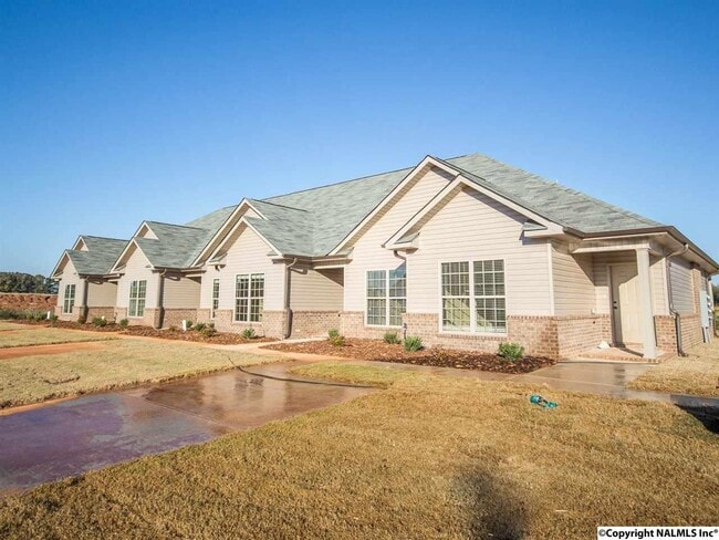 Building Photo - Minutes to MTM,Polaris, Amazon