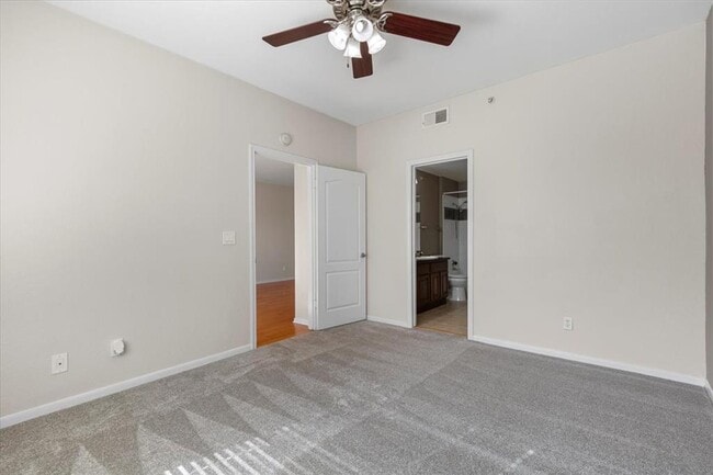 Building Photo - 6000 Shepherd Mountain Cove