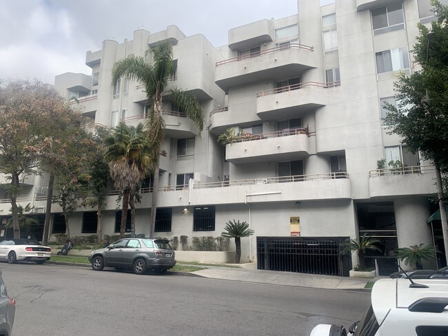 Building Photo - 500 S Berendo St