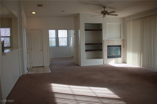 Building Photo - 2325 Windmill Pkwy