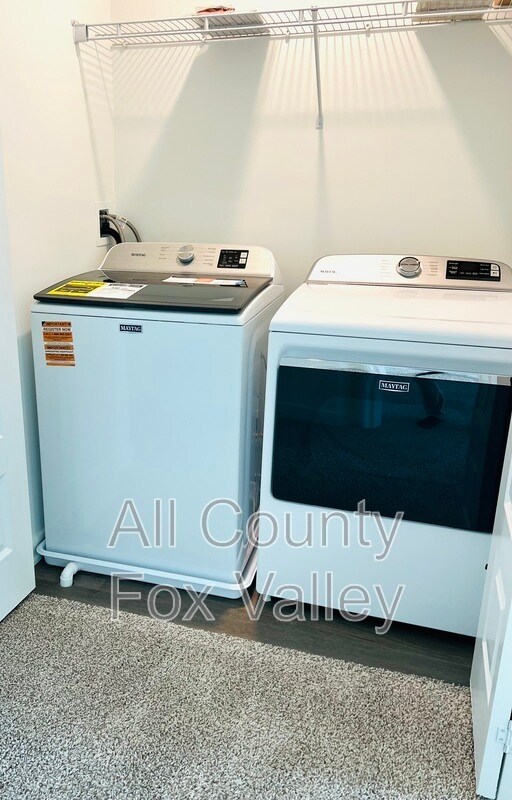Building Photo - 879 Briar Gln Ct