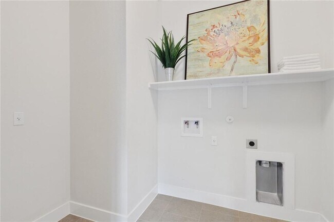 Building Photo - 9507 Gynerium Dr