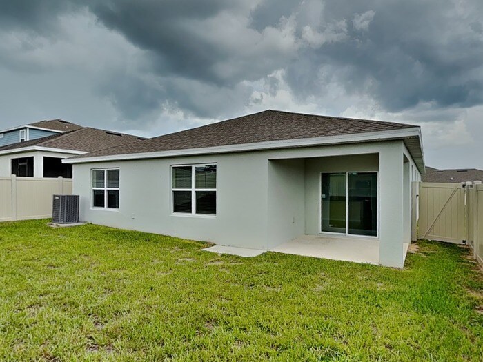 Building Photo - 1208 Sugarwood St