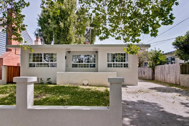 Building Photo - 21214 Montgomery Ave