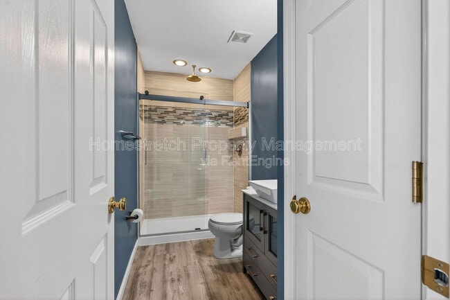 Building Photo - 425 Spring Trce