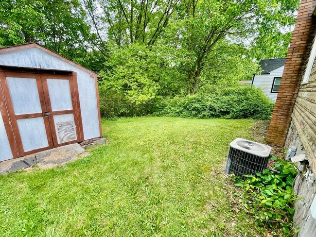 Building Photo - 2 bed 1 Bath- Aliquippa PA