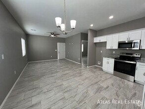 Building Photo - Brand new 3 bedroom by U of A!