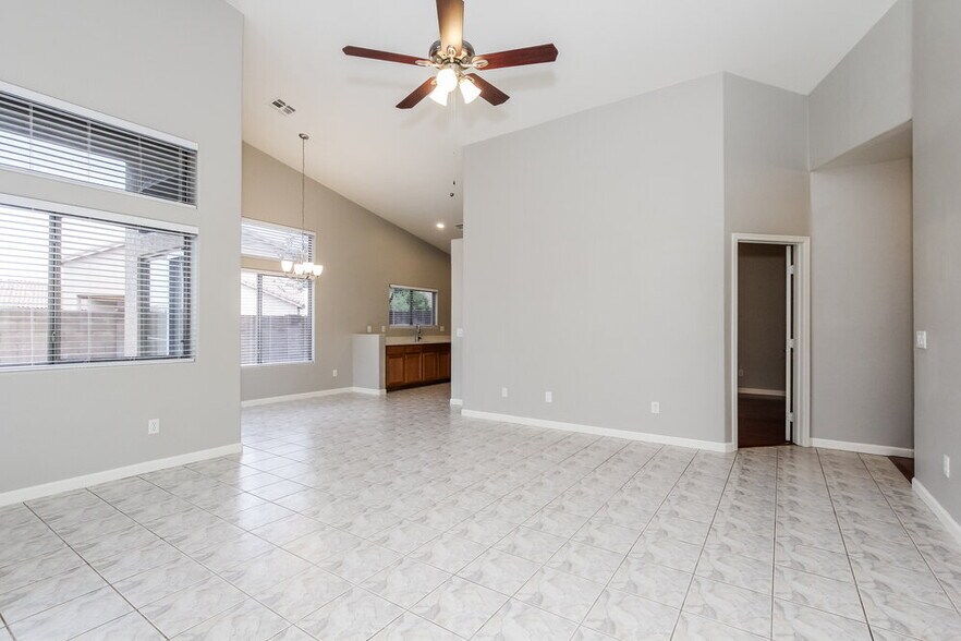 Building Photo - 14510 N 87th Ave