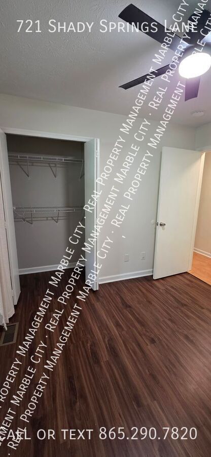Building Photo - 721 Shady Springs Ln