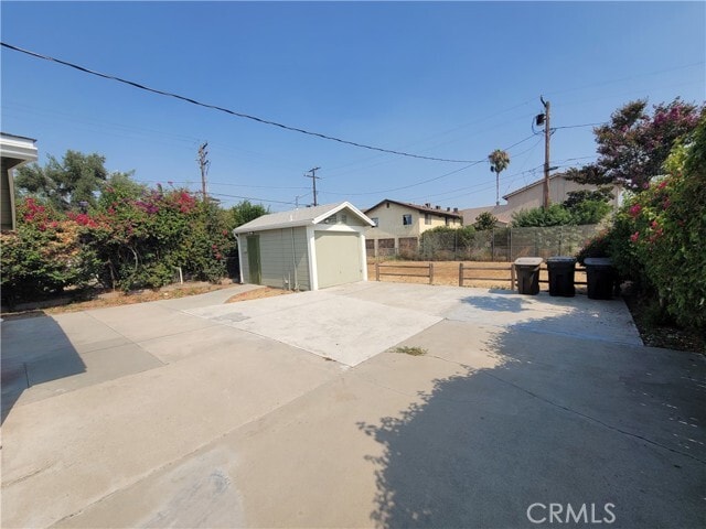 Building Photo - 825 E G St
