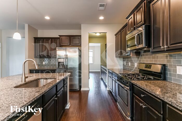 Building Photo - 203 Sabal Palmetto Ct