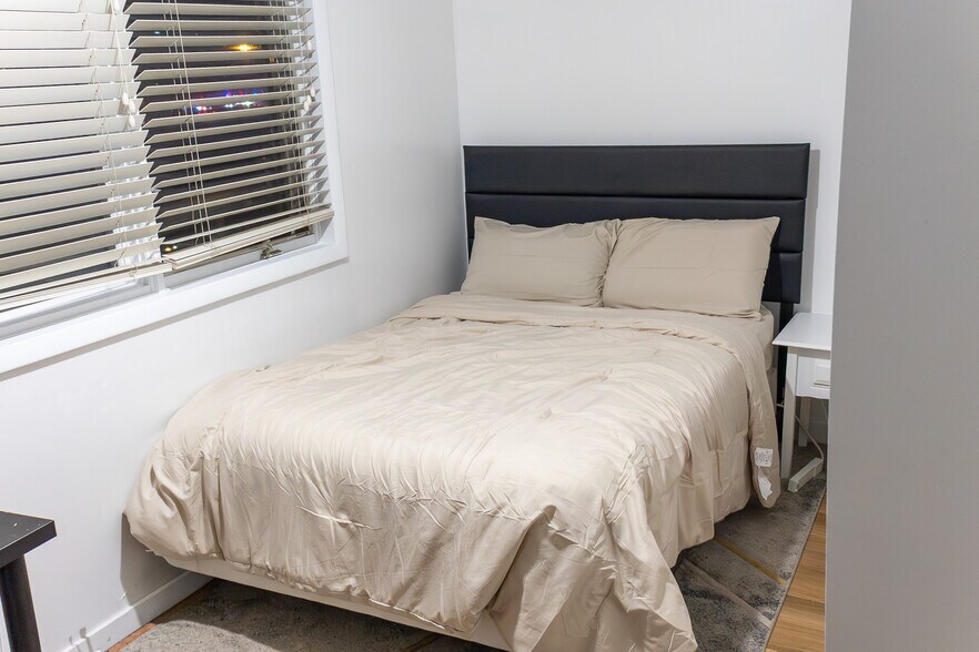 Building Photo - 2225 Buchtel Blvd