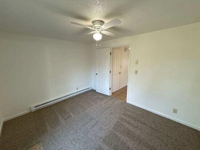 Building Photo - 1015 SW 5th Ave