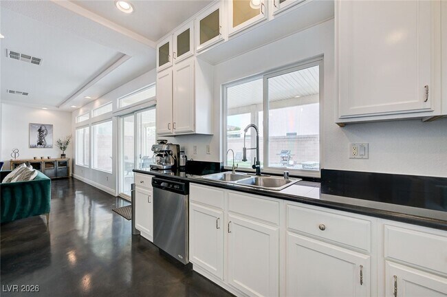 Building Photo - 5556 Dancing Fox Ct