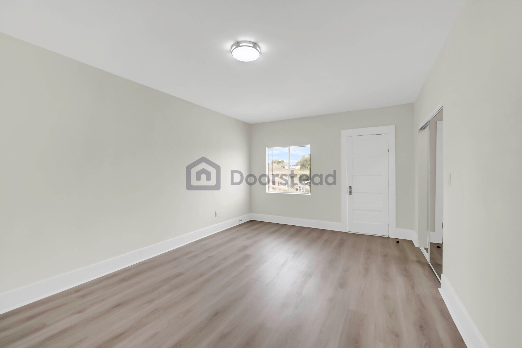 Building Photo - 1762 S New England St