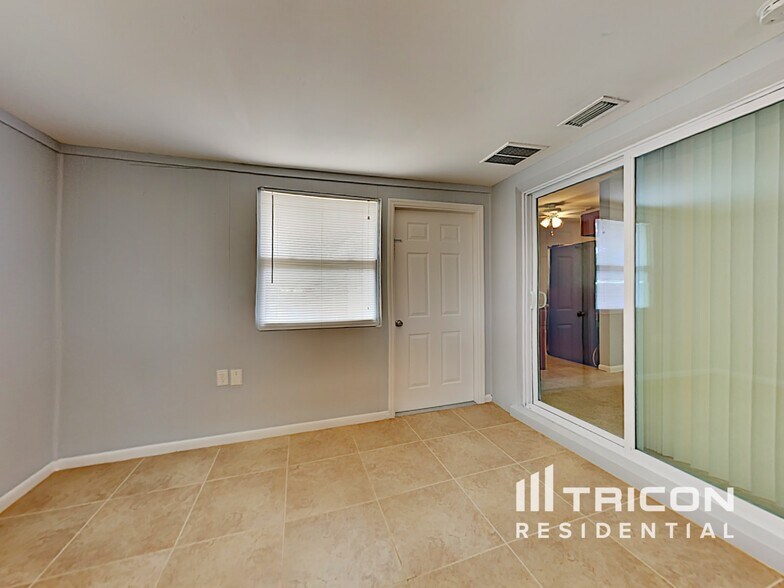 Building Photo - 1701 Audrey Dr