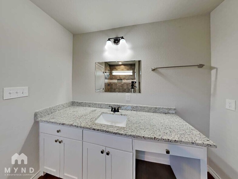 Building Photo - 2714 San Gabriel Dr