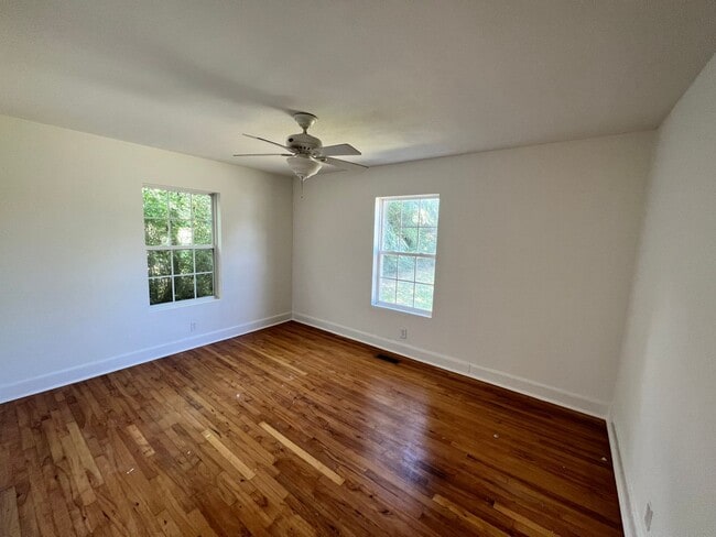 Building Photo - 2 bedroom 2 bathroom for rent!