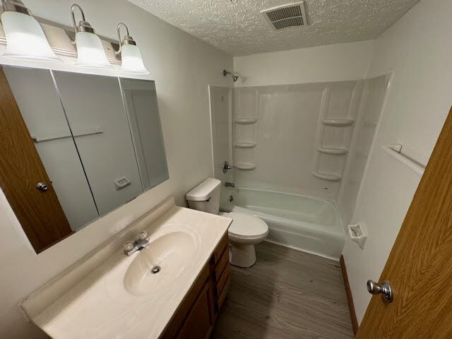 Building Photo - 2-Bed in the Heart of Troy – 900 Sq. Ft. of Cozy Living!"