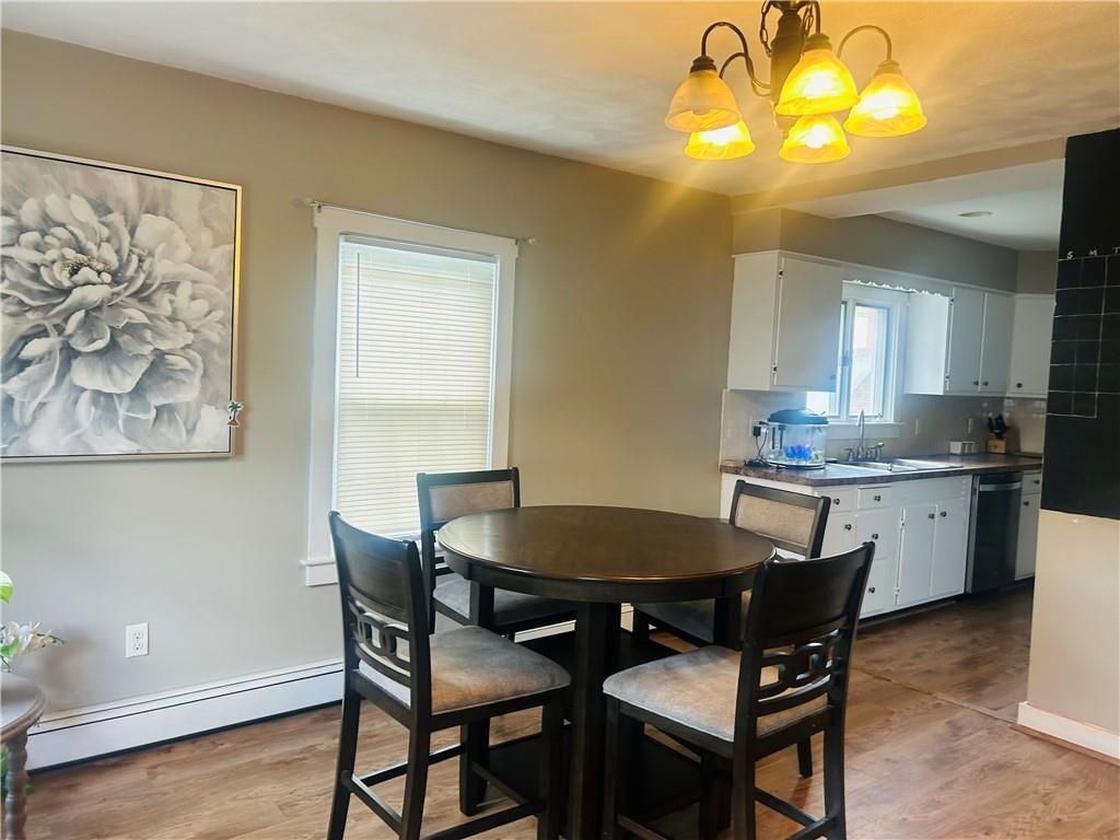 Building Photo - 858 Lower River Rd