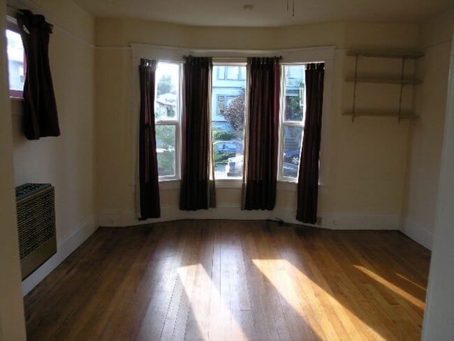 Interior Photo - Oxford