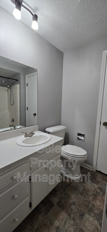 Building Photo - 3821 Aboite Lake Dr