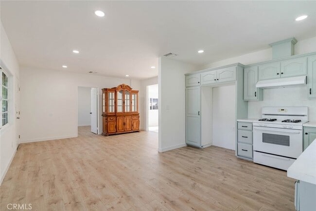 Building Photo - 13716 Judd St