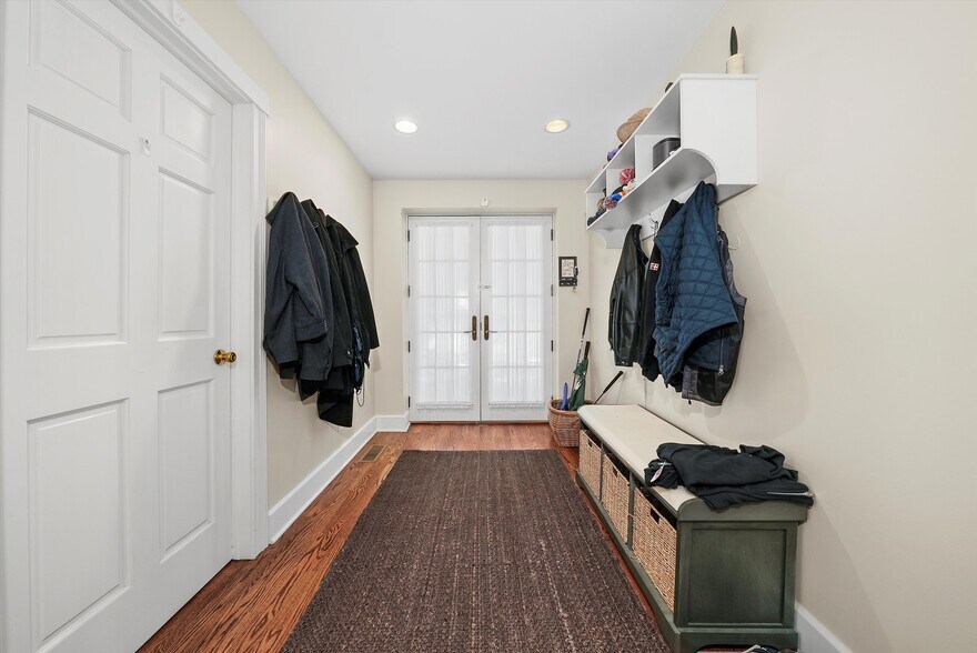 Back hallway - 153 Barrypoint Rd