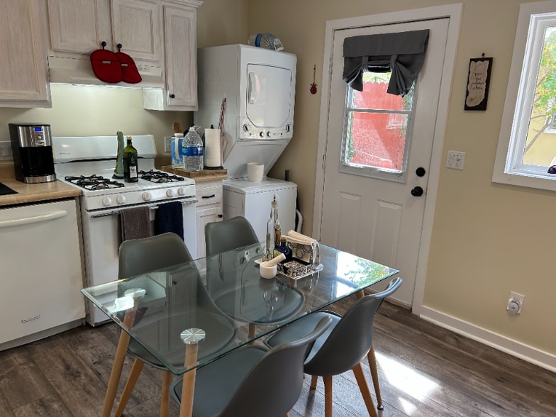 Building Photo - 4166 Jasmine Ave