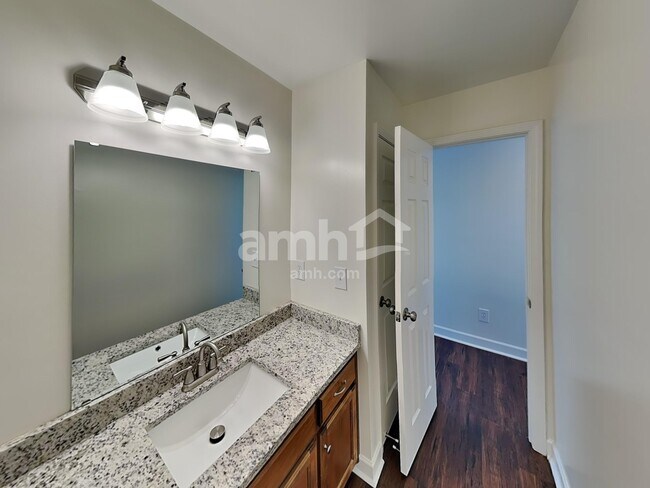 Building Photo - 3047 Romain Trail