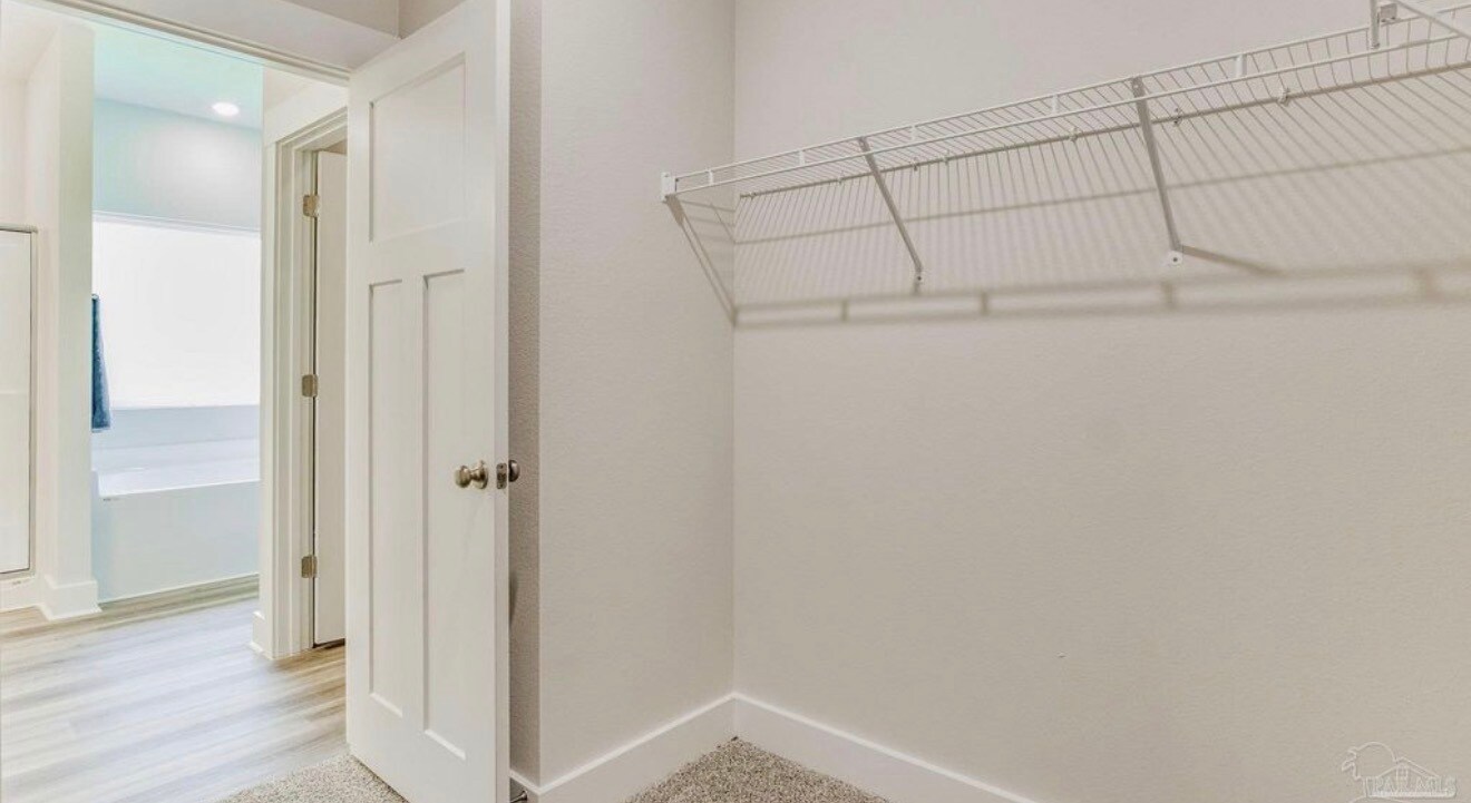 Building Photo - 5832 Sargassum Ln