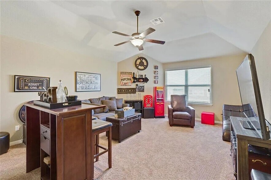 Building Photo - 10709 Burnham Dr