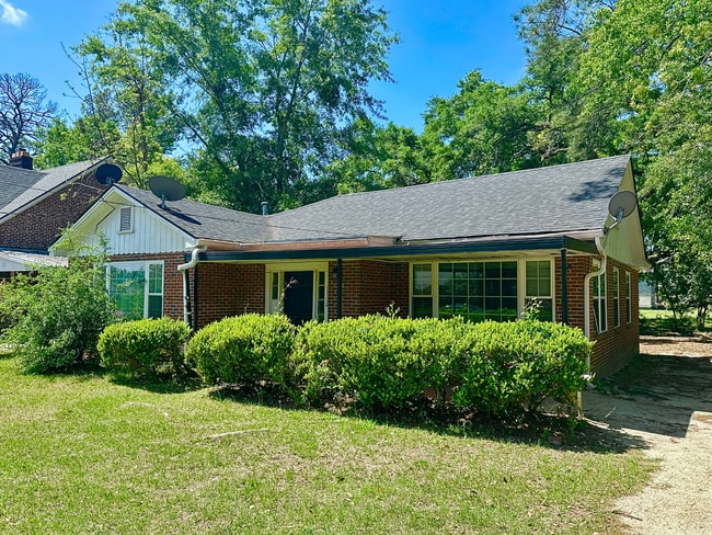 Building Photo - 1104 Williams St