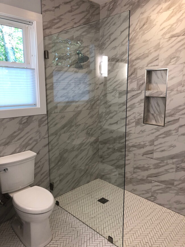 Bathroom - 139 Edgewood Rd