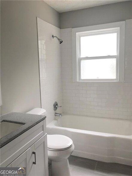 Building Photo - 1307 Lorenzo Dr SW