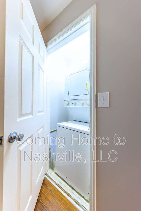 Building Photo - 891 W Sharpe Ave