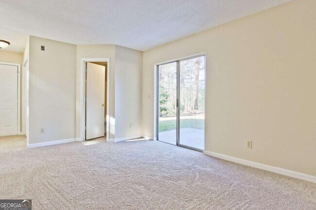 Building Photo - 3657 River Ridge Ct