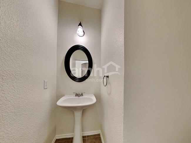 Building Photo - 14129 Cedar Post Dr