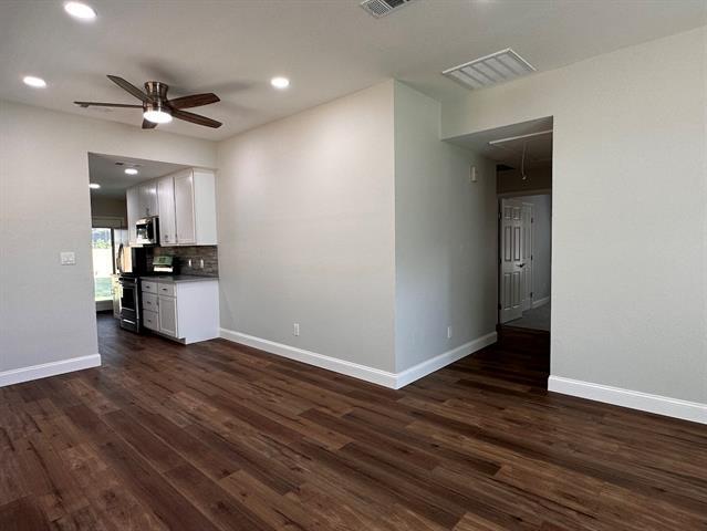 Building Photo - 2143 Gilford St