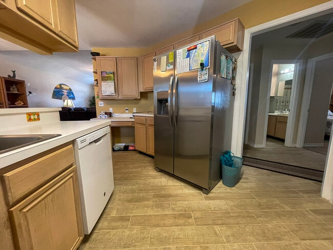 Building Photo - 13954 Seafarer Dr