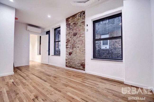 Building Photo - 4 bedroom in New York NY 10003