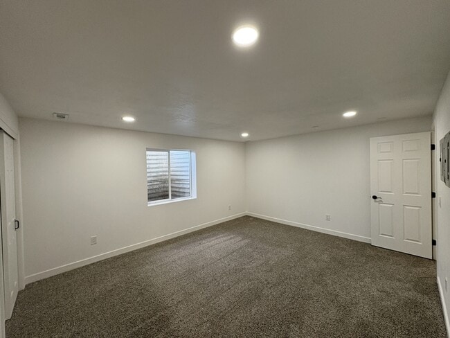 Building Photo - 7898 Tinamous Rd