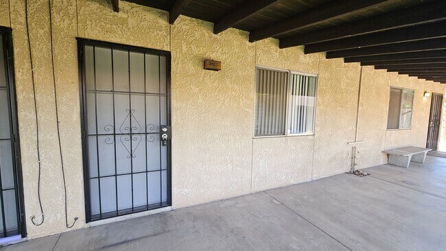 Building Photo - Winterhaven Small Apartment Community, Rem...