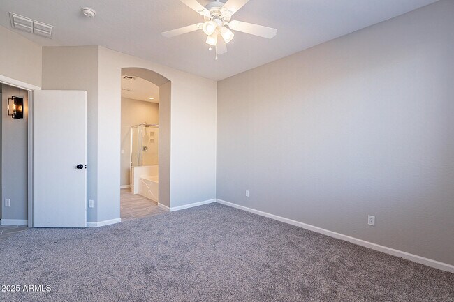 Building Photo - 12614 W Earll Dr