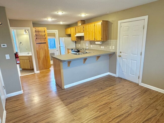 Building Photo - Boise Neighborhood 2-Story with A/C, Attached Garage, Fenced Backyard