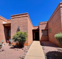 Building Photo - 2521 S Calle De Humes