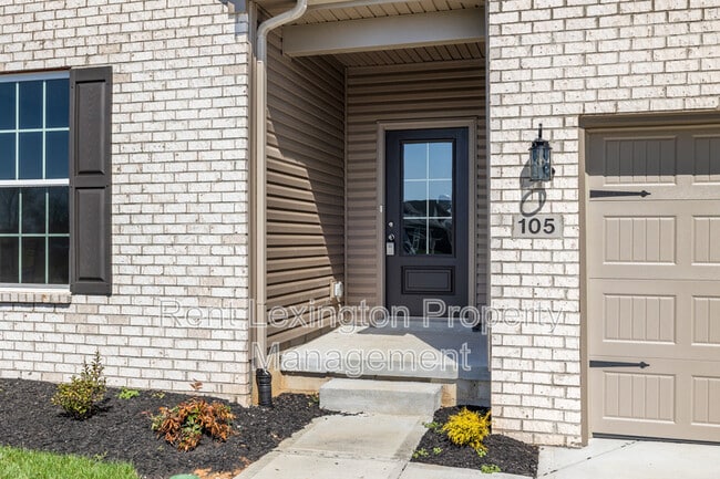 Building Photo - 105 Stepping Stone Path
