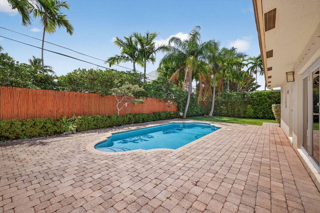 Building Photo - 2808 NE 22nd St